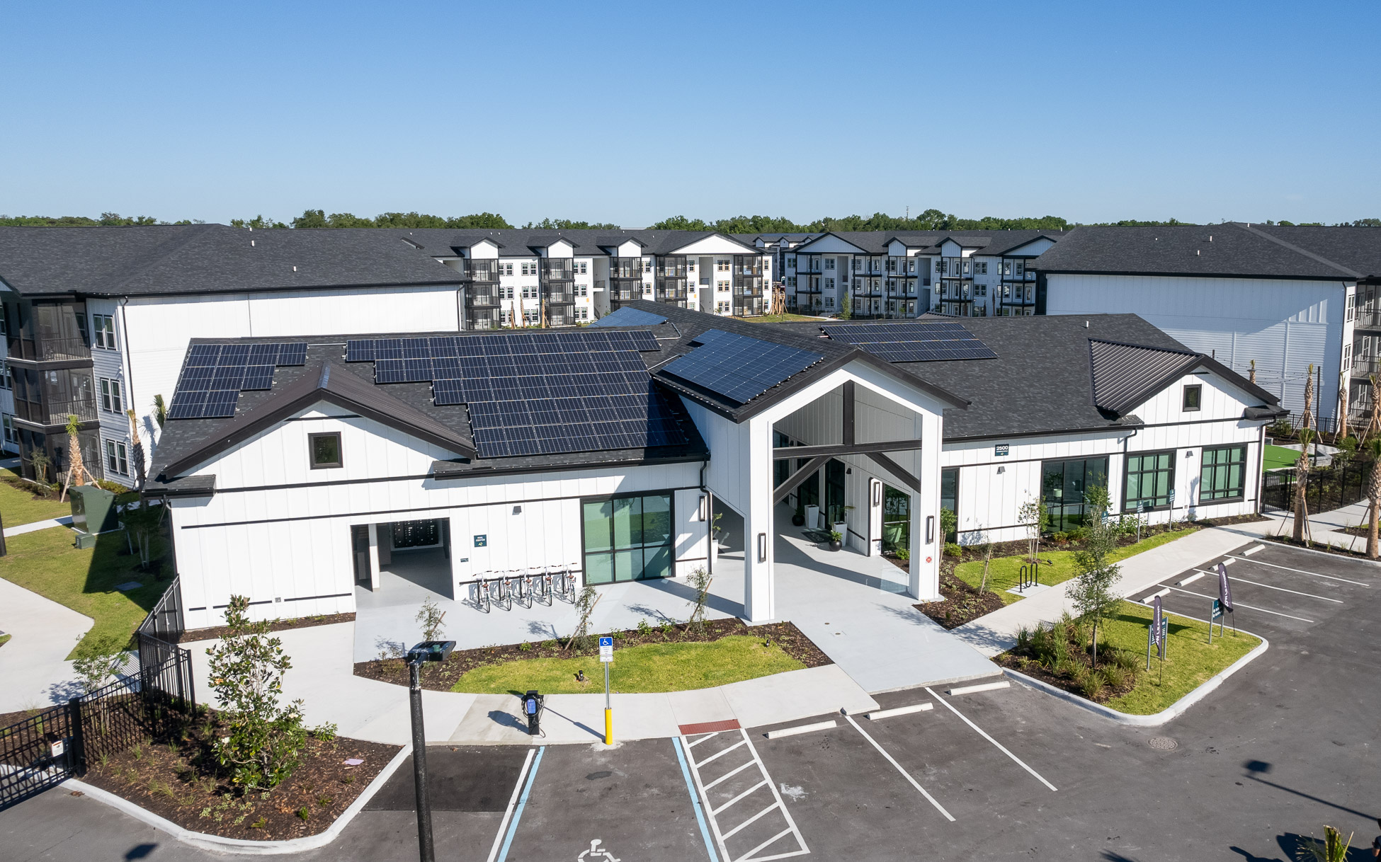 Rooftop solar installation on the NOVO Avian Pointe clubhouse