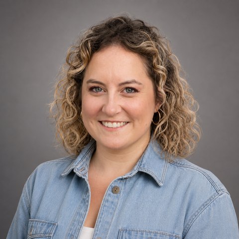 Headshot of Allison D'Errico